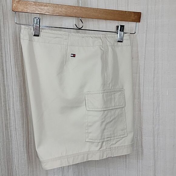Tommy Hilfiger Khaki Cargo Chino Shorts - Picture 7 of 16